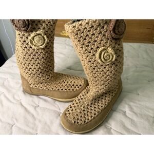 Earth Kalso Juniper Natural Crochet Knit Boots 8.5 Boho 3D Flower Hippy Pull on